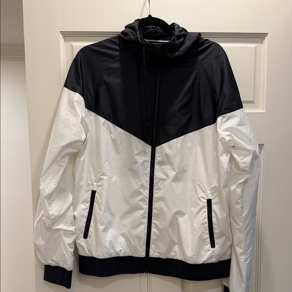 Nike Other - Nike Black and White Windbreaker Jacket